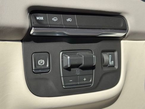 New 2025 Cadillac Escalade Sport Platinum w/ LPO, ONYX Package image 22