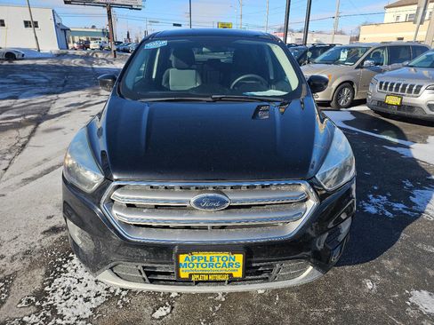 Used 2017 Ford Escape SE w/ SE Cold Weather Package image 3