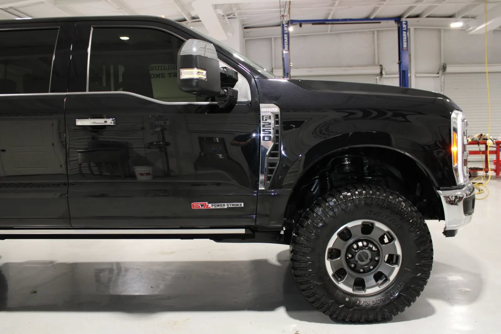 Used 2023 Ford F250 King Ranch w/ Tremor Off-Road Package AWD/4WD image 18