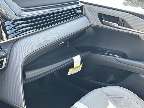 New 2026 Toyota Camry SE FWD image 32