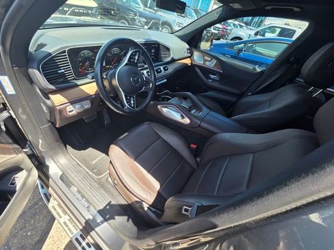 Used 2022 Mercedes-Benz GLS 450 4MATIC image 4