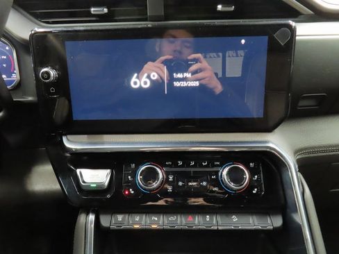 Used 2024 GMC Sierra 3500 Denali w/ Denali Reserve Package image 13