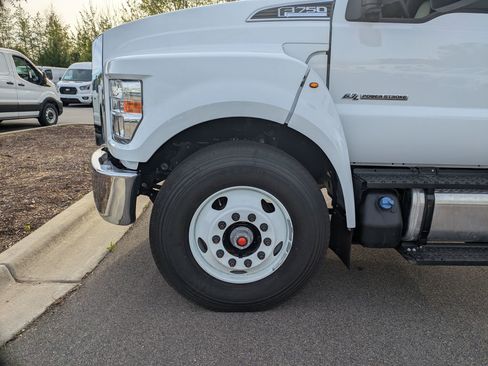 New 2027 Ford F750 2WD Regular Cab Super Duty image 11
