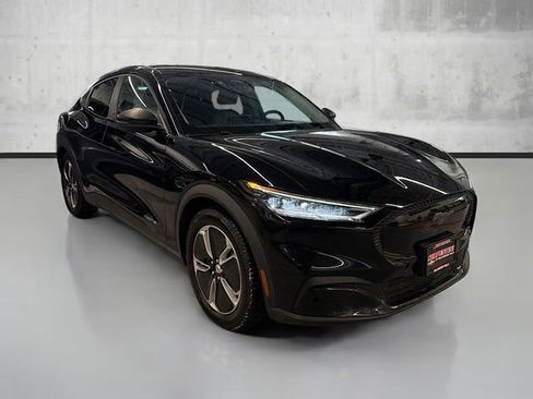 Used 2021 Ford Mustang Mach-E Select w/ Comfort/Appearance Package image 3