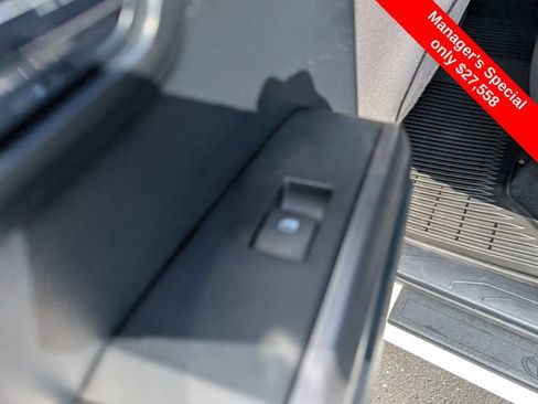 Used 2016 Toyota Tacoma TRD Sport w/ Towing Package AWD/4WD image 12