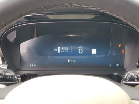 New 2026 Lincoln Corsair Premiere image 19