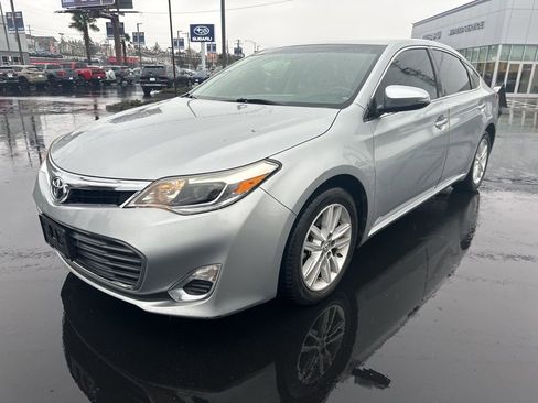 Used 2015 Toyota Avalon XLE image 1
