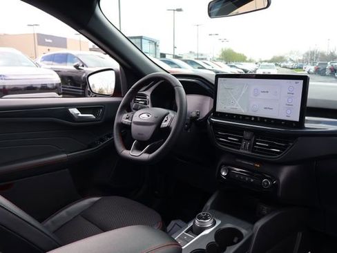 Used 2024 Ford Escape ST-Line w/ Tech Pack #1 AWD/4WD image 18