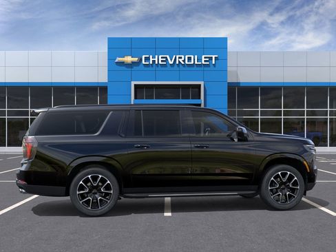 New 2026 Chevrolet Suburban RST w/ Sun And Tow Package image 27