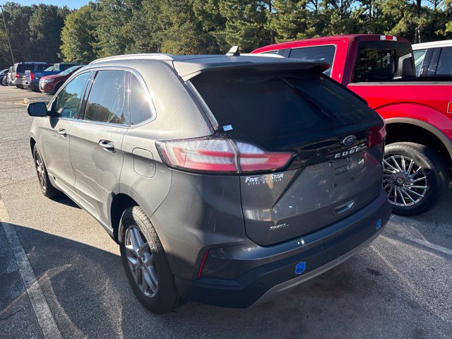 Used 2021 Ford Edge SEL w/ Convenience Package FWD image 3