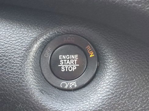 Used 2017 Jeep Cherokee Trailhawk w/ Comfort/Convenience Group image 26