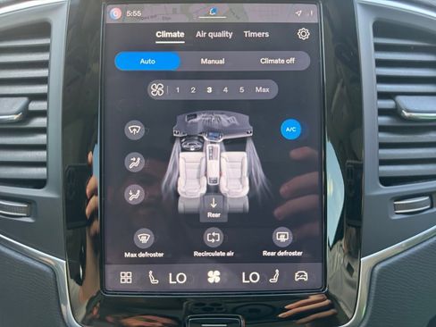 Certified 2025 Volvo XC90 B5 Core AWD/4WD image 18