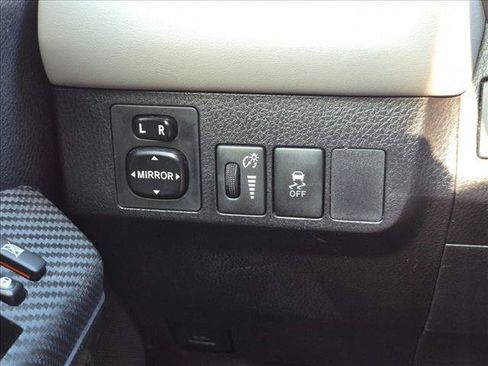 Used 2015 Toyota RAV4 Limited AWD/4WD image 11