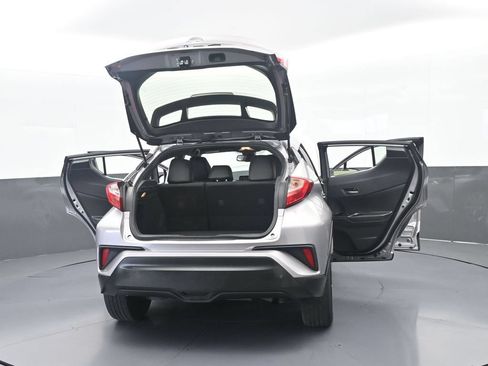 Used 2019 Toyota C-HR LE FWD image 67