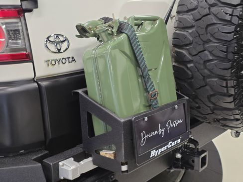 Used 2013 Toyota FJ Cruiser 4WD image 46