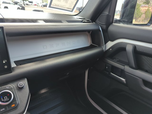 Used 2025 Land Rover Defender 110 S AWD/4WD image 8