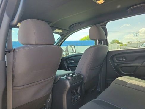 Used 2024 Nissan Titan SV w/ SV Convenience Package RWD image 13