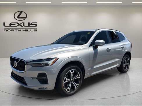 Used 2022 Volvo XC60 B5 Momentum AWD/4WD image 1