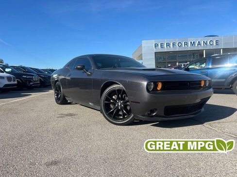 Used 2018 Dodge Challenger SXT Plus RWD image 1