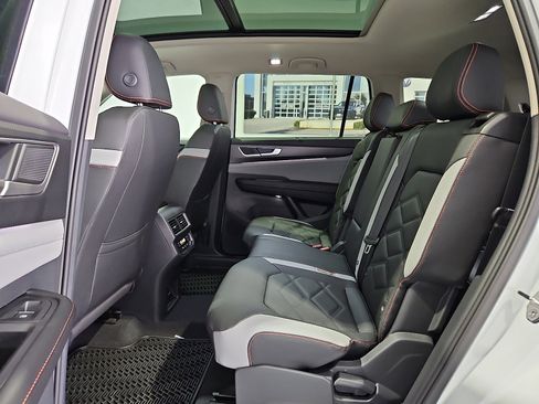 New 2026 Volkswagen Atlas Peak Edition AWD/4WD image 12