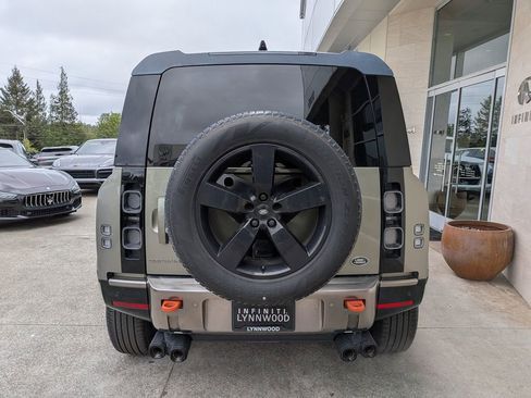 Used 2023 Land Rover Defender 110 X AWD/4WD image 5