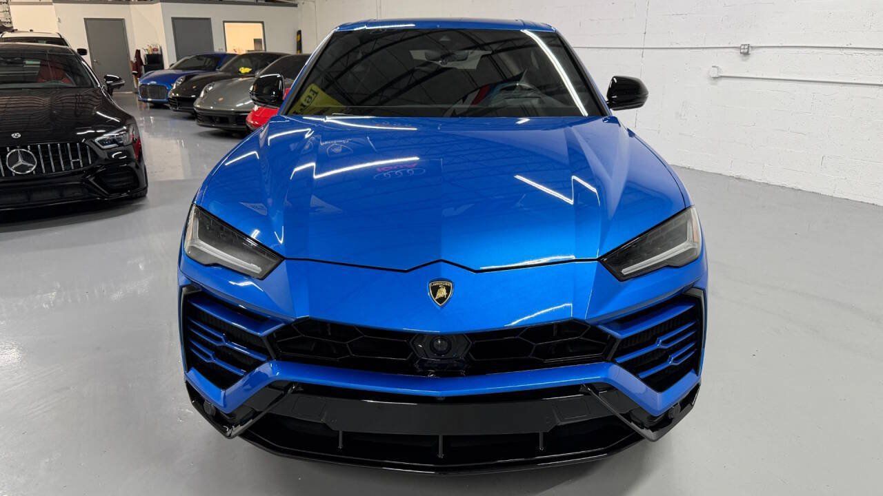 Used 2021 Lamborghini Urus AWD/4WD image 32