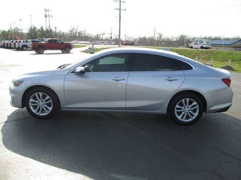 Used 2018 Chevrolet Malibu LT image 10