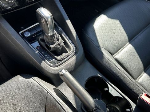 Used 2016 Volkswagen Jetta SEL w/ Lighting Package image 22