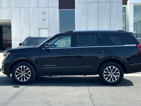 Certified 2025 Ford Expedition Platinum AWD/4WD image 6
