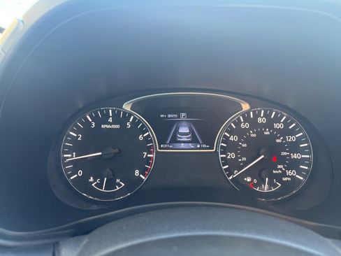 Used 2019 Nissan Pathfinder SV image 13