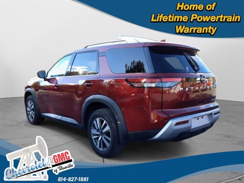 Used 2024 Nissan Pathfinder SL image 3