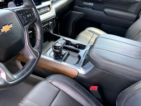 Used 2023 Chevrolet Silverado 1500 High Country w/ High Country Premium Package AWD/4WD image 17