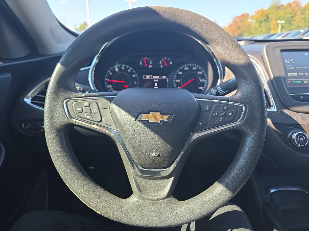 Used 2018 Chevrolet Malibu LT FWD image 24