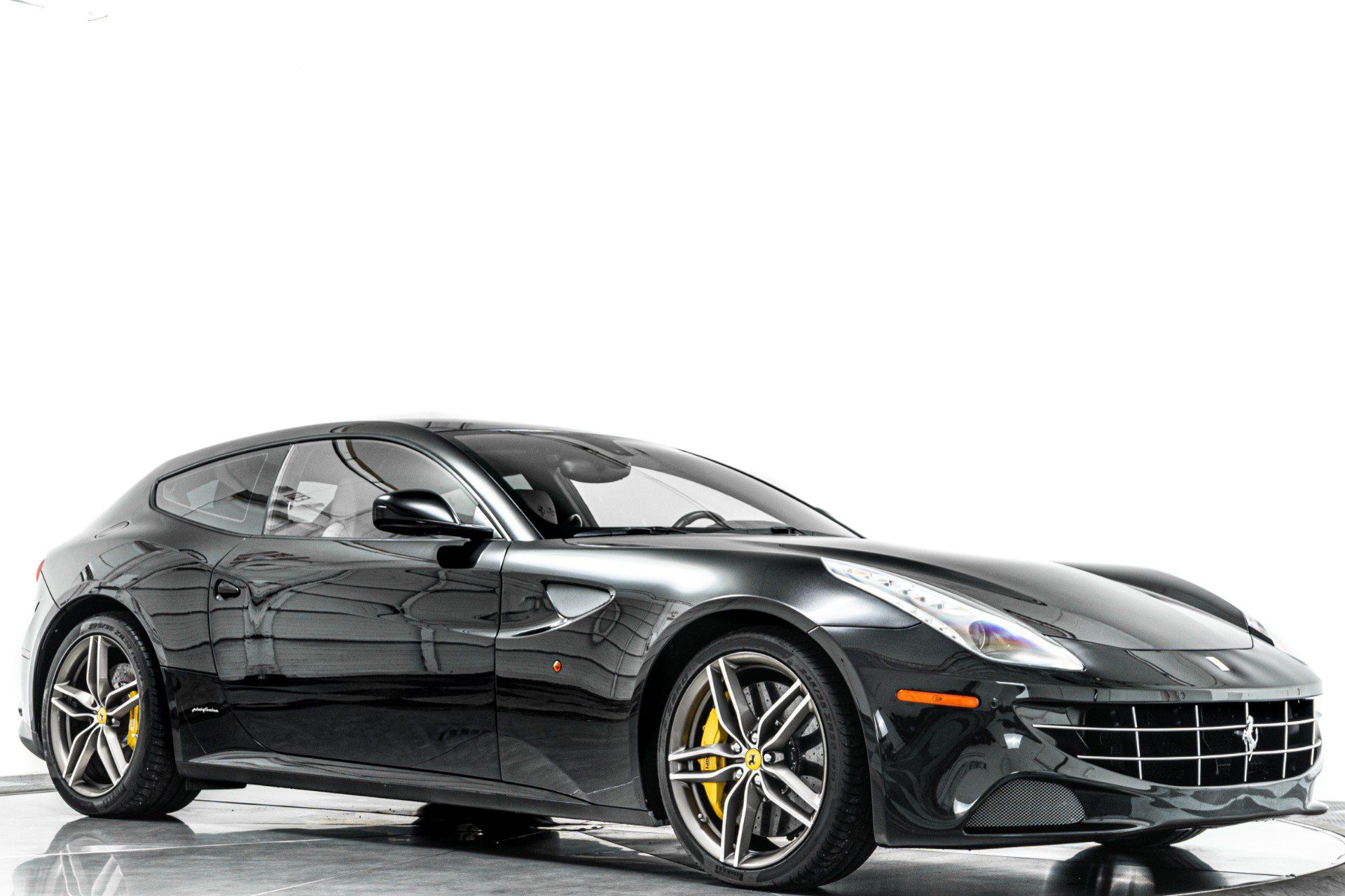 Used 2014 Ferrari FF AWD/4WD image 31