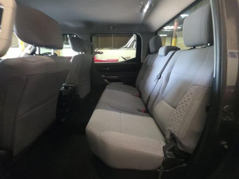 Used 2023 Toyota Tundra SR5 w/ SR5 Convenience Package AWD/4WD image 8