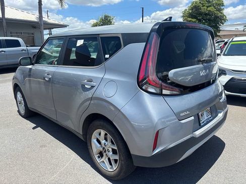 Used 2023 Kia Soul LX w/ Option Group 015 FWD image 7