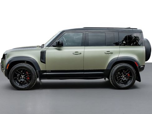 Used 2023 Land Rover Defender 110 X AWD/4WD image 9