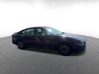 Used 2025 Nissan Altima 2.5 SV FWD video 2