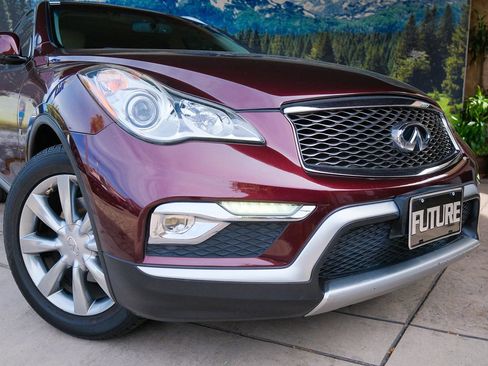 Used 2016 INFINITI QX50 2WD w/ Premium Package image 7