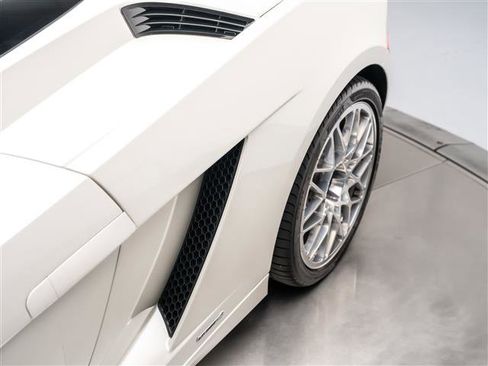 Used 2010 Lamborghini Gallardo LP 560-4 AWD/4WD image 24