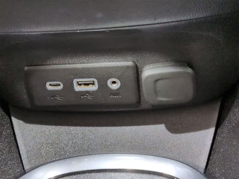 Used 2025 Chevrolet Malibu LT image 30