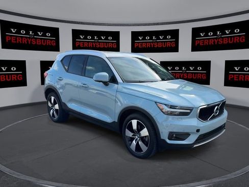 Used 2019 Volvo XC40 T5 Momentum AWD/4WD image 2