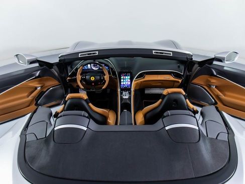 Certified 2025 Ferrari Roma Spider image 22