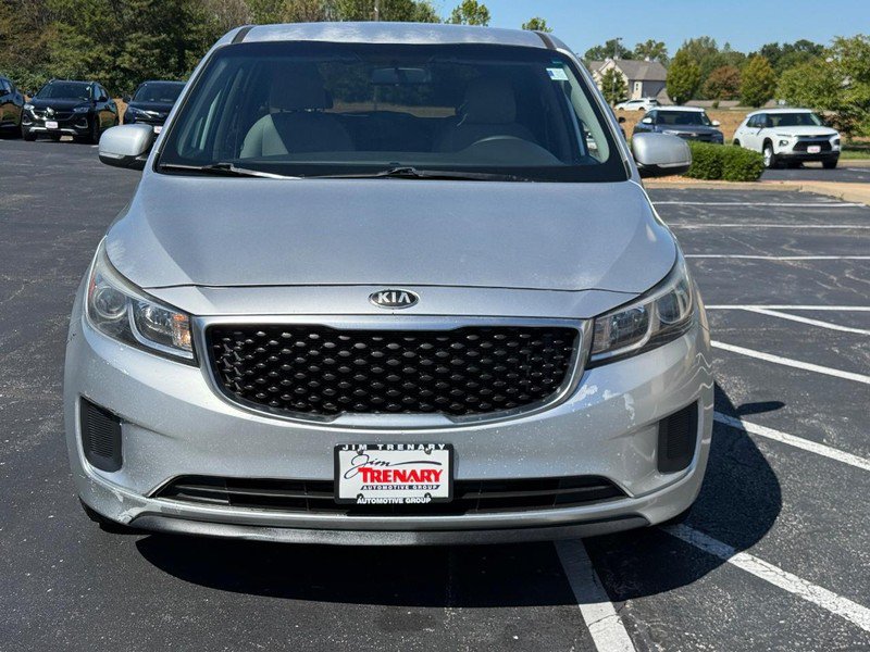 Used 2016 Kia Sedona L FWD image 9