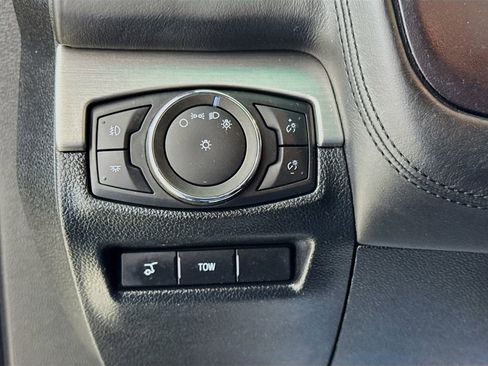 Used 2016 Ford Explorer Platinum image 11