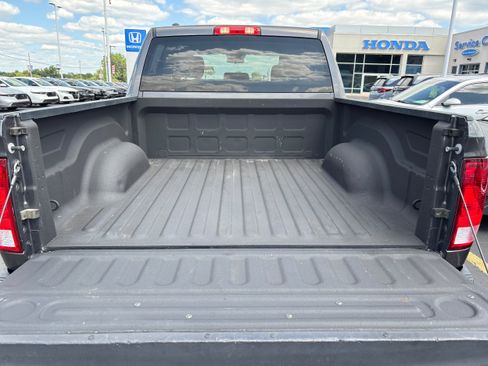 Used 2017 RAM 1500 Tradesman w/ Popular Equipment Group AWD/4WD image 9