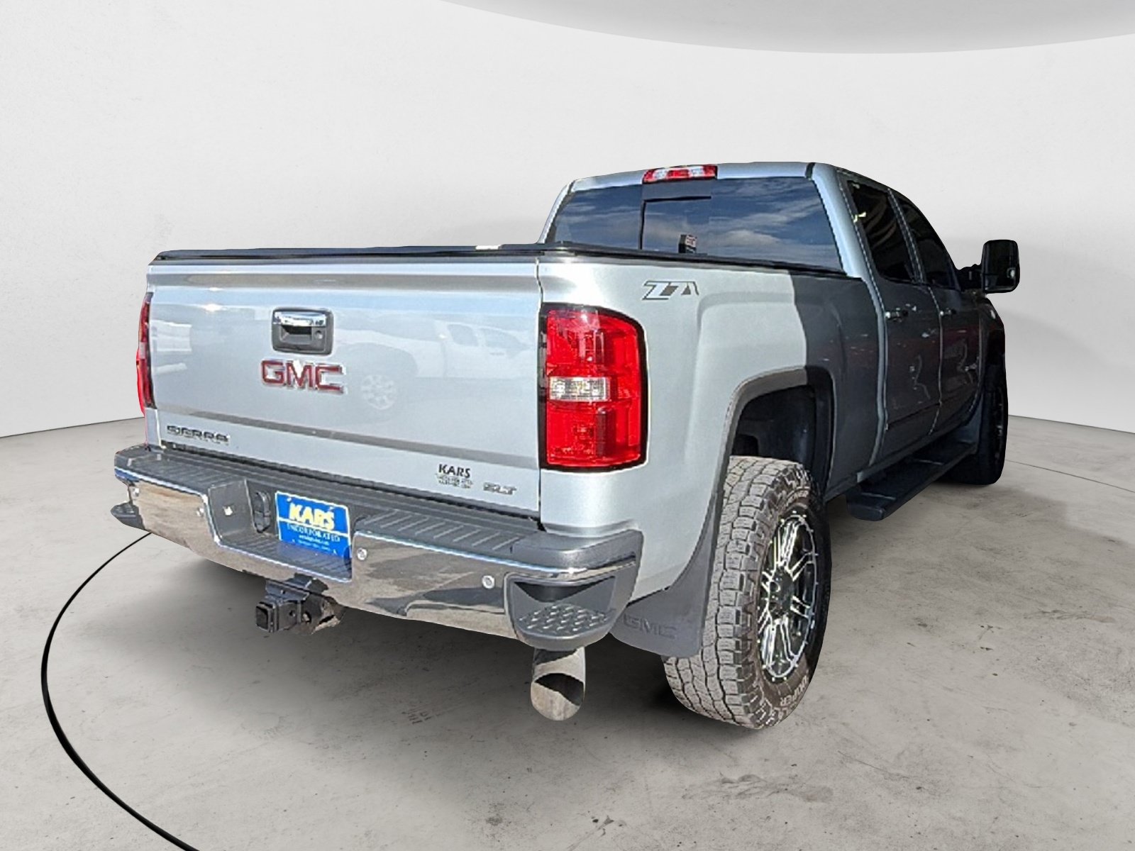 Used 2015 GMC Sierra 2500 SLT w/ Duramax Plus Package AWD/4WD image 6