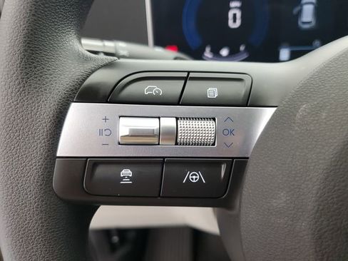 Used 2025 Hyundai Tucson SE FWD image 22