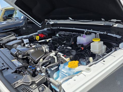 New 2026 Jeep Gladiator Mojave AWD/4WD image 18