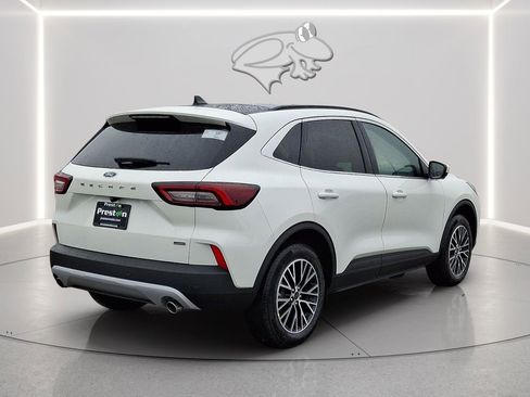New 2026 Ford Escape SE w/ PHEV Premium Package image 3